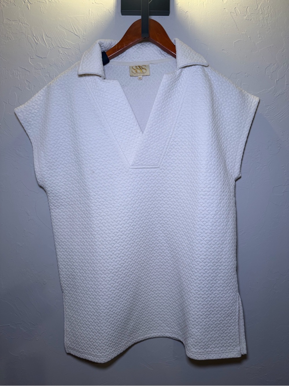 Women's White Quilted V-Neck Polo Top